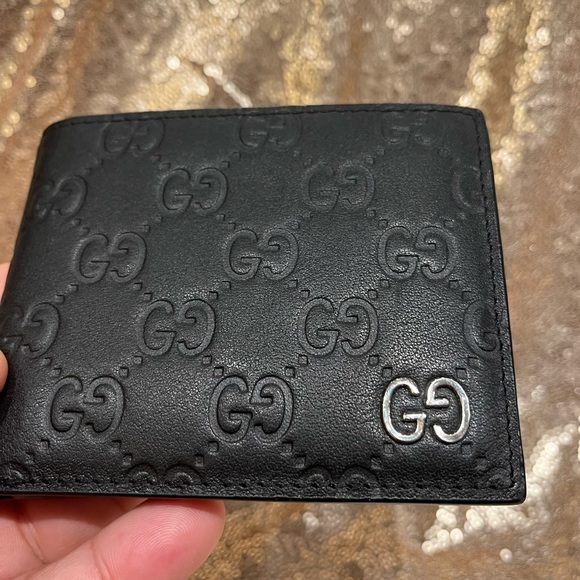 NWOT GUCCI Signature Embossed Italian Black Leather Wallet - Picture 3 of 10